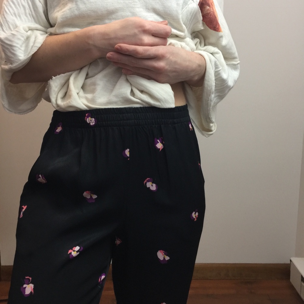 See by Chloe Black Iris Printed Jogger Pants - Picture 7 of 8